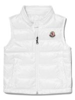 Moncler Enfant gilet matelassé zippé à patch logo - Blanc