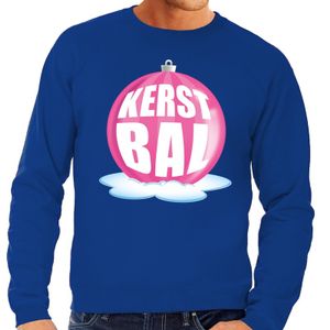 Foute kersttrui kerstbal roze op blauwe sweater voor heren