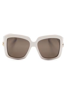 Gucci Eyewear lunettes de soleil oversize à plaque logo - Tons neutres