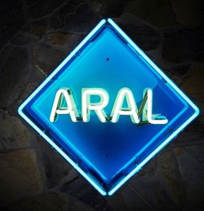 Aral Logo Neon Verlichting Met Achterplaat - 64 x 64 cm