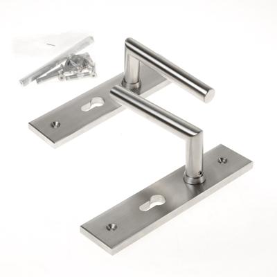 Knop-/Krukgarnituur roestvaststaal massief haaks-model rechthoekig pc 55 Knop-/Krukgarnituur roestvaststaal massief haaks-model rechthoekig pc 55