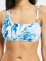 Urban Classics / Bikini Ladies Asymmetric Tank Top in wit