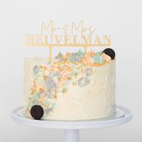 Taarttopper Mr & Mrs met achternaam modern