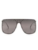 Alexander McQueen Eyewear lunettes de soleil à ornements strassés - Argent - thumbnail