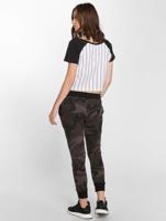 Urban Classics / joggingbroek Camo Terry in camouflage