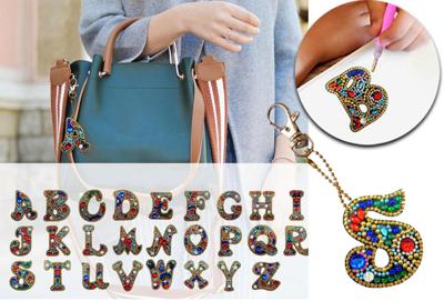 Diamond painting letter sleutelhanger in de aanbieding Diamond painting letter sleutelhanger in de aanbieding