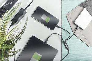 Digitus USB-laadkabel Apple Lightning stekker, USB-A stekker, USB-C stekker, USB-micro-B stekker 1.00 m Zwart Extreem robuust gevlochten bescherming, Flexibel,