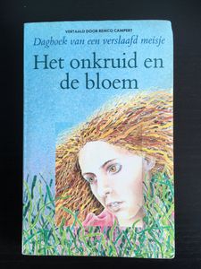 Het onkruid en de bloem