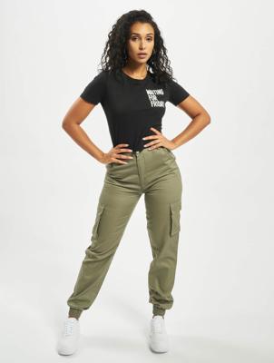 Mister Tee / t-shirt Waiting For Friday Cropped in zwart Mister Tee / t-shirt Waiting For Friday Cropped in zwart