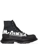 Alexander McQueen bottines Tread Slick à lacets - Noir