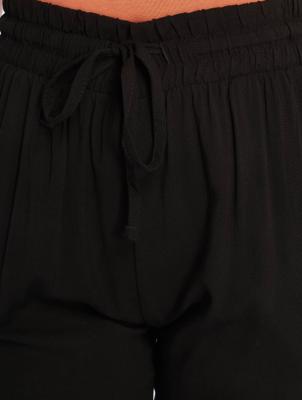 Urban Classics / Chino Elastic in zwart