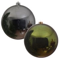 2x stuks grote kerstballen van 20 cm glans van kunststof groen en zilver - thumbnail