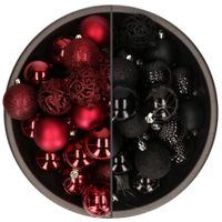 74x stuks kunststof kerstballen mix zwart en donkerrood 6 cm