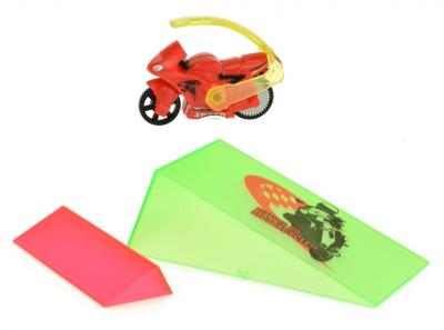 Toi Toys mini motor turbo racers met schans 3 delig groen/rood Toi Toys mini motor turbo racers met schans 3 delig groen/rood