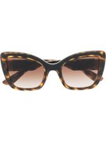 Dolce & Gabbana Eyewear lunettes de soleil à monture papillon oversize - Marron