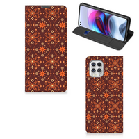 Motorola Moto G100 Hoesje met Magneet Batik Brown