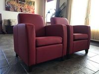 Set van 2 leren fauteuils met houten poten - rood leer - Echt leer, Landelijk, ontdek de vele Leersoorten en Kleuren bij ShopX - thumbnail