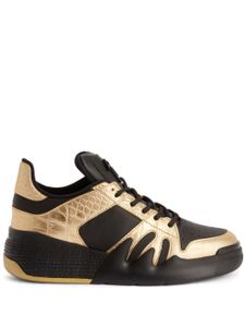 Giuseppe Zanotti baskets Talon à lacets - Or