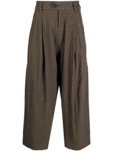 Ziggy Chen panelled pleated drop-crotch trousers - Marron