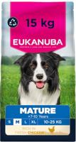 Eukanuba Hondenvoer Droog met verse kip voor middelgrote rassen, premium droogvoer voor wat oudere honden, 15 kg