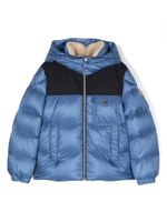 Moncler Enfant veste matelassée Eduard à patch logo - Bleu