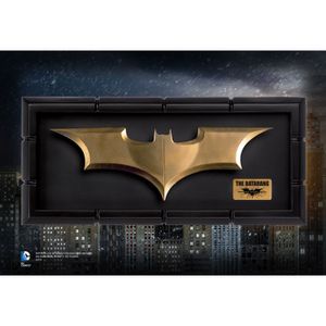 Noble Collection DC Comics: The Dark Knight Rises - Batarang Replica decoratie