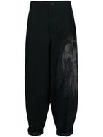 Yohji Yamamoto pantalon sarouel à imprimé graphique - Noir