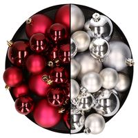 Kerstversiering kunststof kerstballen mix donkerrood/zilver 4-6-8 cm pakket van 68x stuks