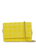 CHANEL Pre-Owned portefeuille à détail de chîne Travel Line (2002) - Jaune