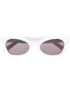 Balenciaga Eyewear lunettes de soleil à monture papillon - Blanc