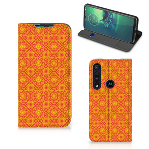 Motorola G8 Plus Hoesje met Magneet Batik Oranje