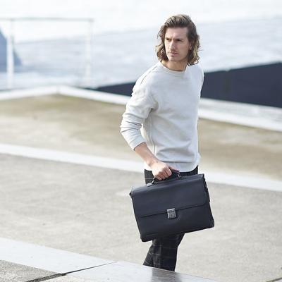 Plevier 15.6 inch leren laptoptas Navigator Morse zwart