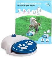 CoolPets Splash Drinkfontein voor Honden – Interactief Waterspeelgoed – Koelmidddel - Fontein met Pedaal en Tuinslangaansluiting – Antislip – 2 Sproeikoppen