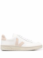 VEJA baskets V-12 en cuir - Blanc