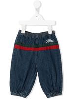 Gucci Kids pantalon de jogging à logo brodé - Bleu