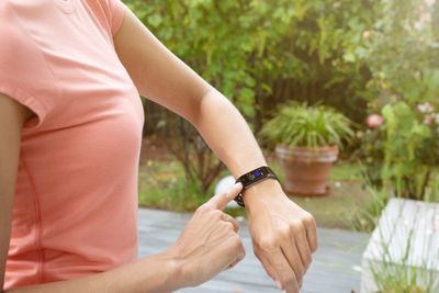 Medisana ViFit Run Polsband activiteitentracker Zwart
