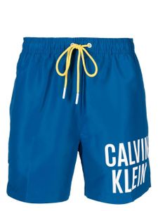 Calvin Klein short de bain à logo imprimé - Bleu