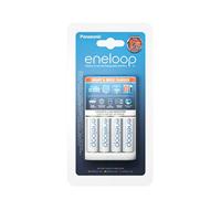 Panasonic eneloop, intelligent snellaadapparaat, voor 1-4 NiMH-accu's AA/AAA, met ledindicator en afzonderlijke laadsleufbewaking, inclusief 4 x eneloop accu, AA mignon, min. 1900 mAh, 2100 laadcycli