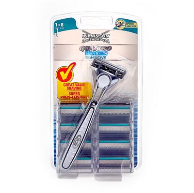 Wilkinson Quattro Titanium Sensitive Scheermes + 8 Extra Mesjes