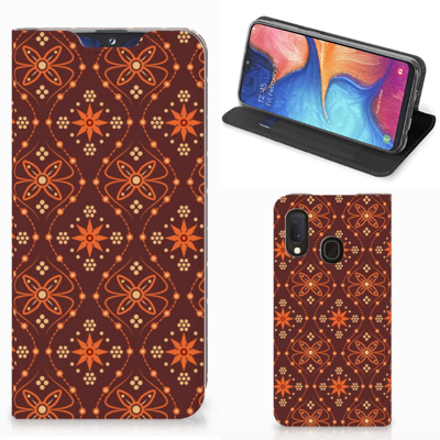 Samsung Galaxy A20e Hoesje met Magneet Batik Brown Samsung Galaxy A20e Hoesje met Magneet Batik Brown