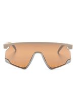 Oakley lunettes de soleil couvrantes BXTR - Or