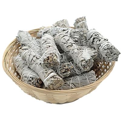 Witte Salie Smudge Stick - per 20 in Mandje - (12 cm) Witte Salie Smudge Stick - per 20 in Mandje - (12 cm)