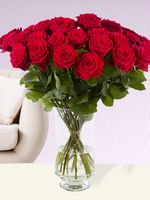 30 rode rozen - Red Naomi