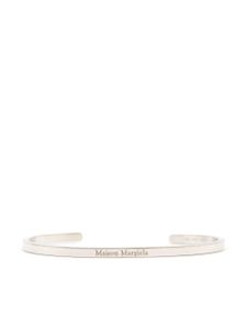 Maison Margiela bracelet torque à logo gravé - Argent