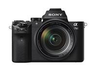 Sony Alpha 7 II | Full-Frame spiegelloze camera met Zeiss 24-70 mm f/4.0 zoomlens (24,3 Megapixels, snelle hybride autofocus, 5-assige in-body optische beeldstabilisatie, XAVC S-formaat opname)