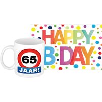 Verjaardag cadeau mok/beker 65 jaar print 300 ml + A5-size wenskaart Happy Birthday