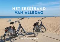 Het Zeestrand van alledag - Theo van Aken - Hardcover (9789083264301)