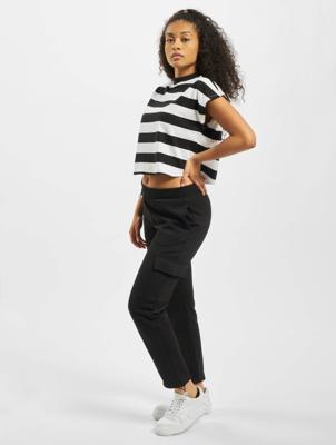 Urban Classics / t-shirt Stripe Short in zwart