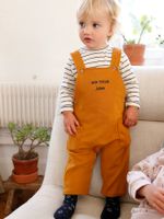 Fleece babyset met te personaliseren T-shirt en tuinbroek karamel - thumbnail