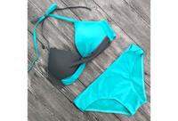 Two-colored bikini in de aanbieding met korting